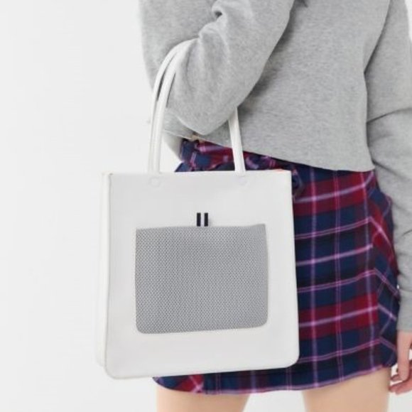 UO Naomi Tote Bag - Picture 1 of 3
